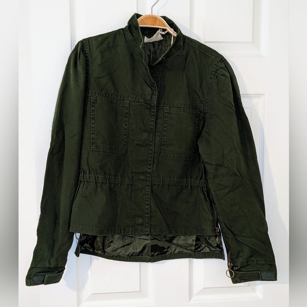 Women Adaptive Utility Anorak Jacket Universal Thread Green Gold Zippers XS NWT